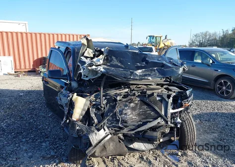 2015 Chevrolet Tahoe Lt z USA, uszkodzony, nr VIN 1GNSKBKC3FR669655